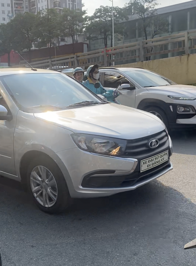 Lada Granta - Ảnh 1.