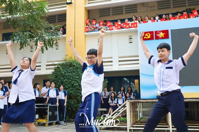 Giờ ra chơi nói không với điện thoại ở Trường THPT Bình Phú- Ảnh 8.