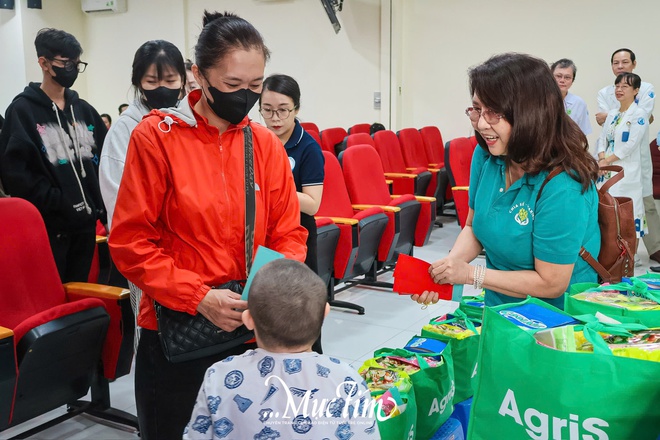 Tết cho em 2026: Mang mùa xuân ấm áp đến với bệnh nhi Bệnh viện Nhi Đồng 1 - Ảnh 9.