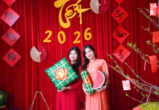 Nhiều trường học rộn ràng khoác áo xuân đón Tết Bính Ngọ 2026- Ảnh 9. Nhiều trường học rộn ràng khoác áo xuân đón Tết Bính Ngọ 2026- Ảnh 9.