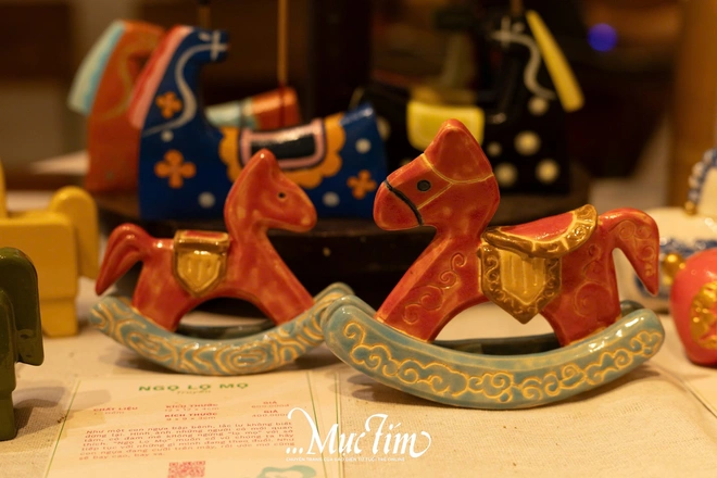 Triển lãm ‘Ngựa ngựa đầu năm’: Khi linh vật Tết Bính Ngọ được kể bằng đôi tay bạn trẻ - Ảnh 16.