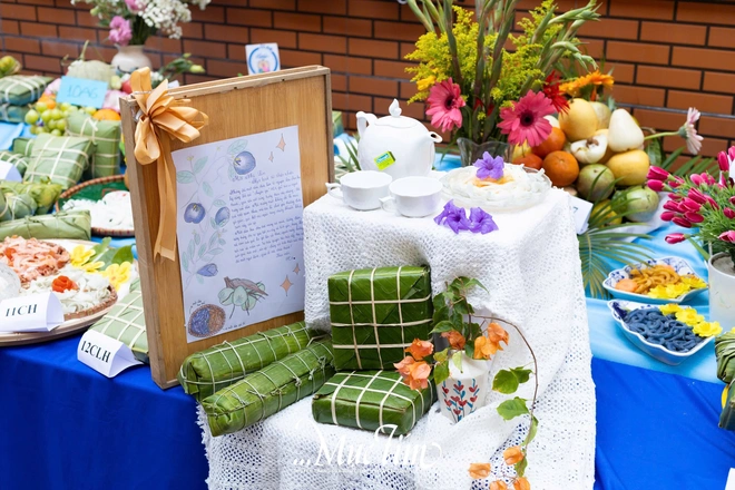 ‘Đầu bếp học trò’ Trường THPT Nguyễn Hữu Huân rộn rã làm món ăn truyền thống đón Tết - Ảnh 18.