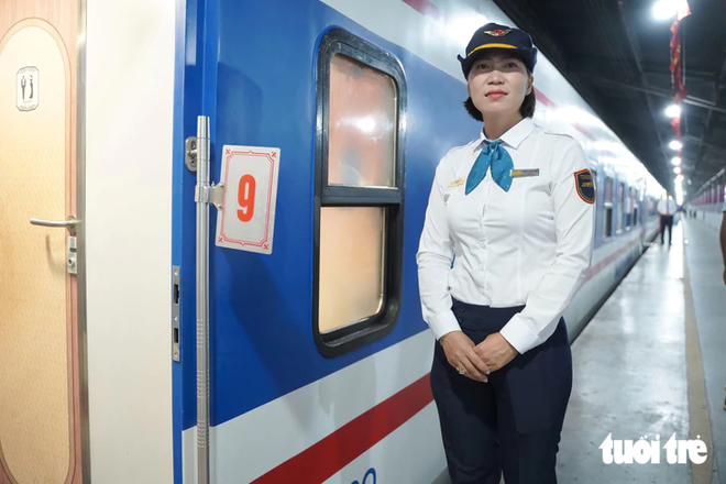 Upgraded trains launched on Ho Chi Minh City–Nha Trang route - Ảnh 6.