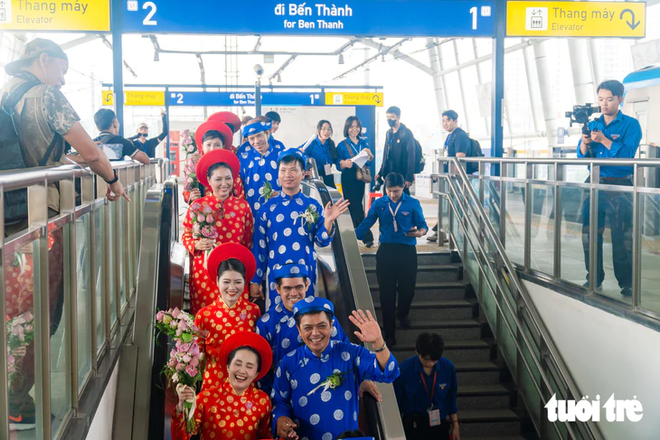 Ho Chi Minh City mass wedding helps workers fulfill wedding dreams - Ảnh 8.