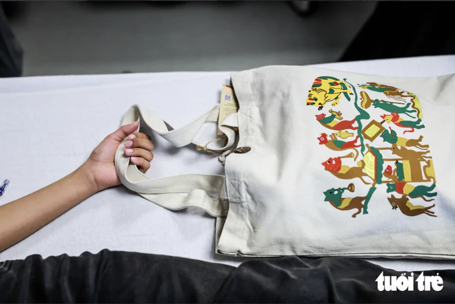 Vietnamese First Lady visits hospital-school model for children in Belgium- Ảnh 14.