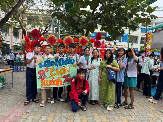 Học trò Trường THCS Tăng Nhơn Phú B thể hiện dấu ấn riêng qua nón lá- Ảnh 5.