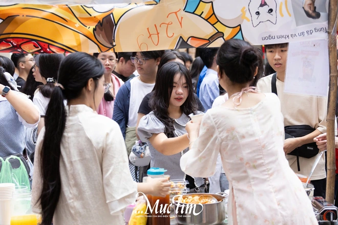 ‘Cháy’ sạch hơn 5.000 vé, hội xuân học trò rộn ràng như một phiên chợ Tết- Ảnh 16.