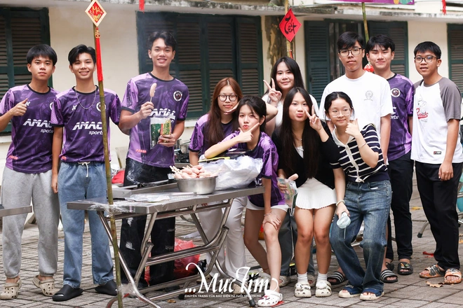 ‘Cháy’ sạch hơn 5.000 vé, hội xuân học trò rộn ràng như một phiên chợ Tết- Ảnh 3.