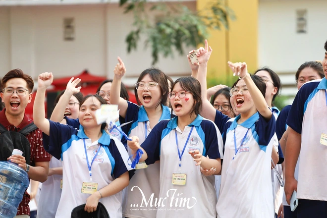 Học sinh Trường THPT Bình Phú cùng nhau ‘Chạm khắc thanh xuân’- Ảnh 5.