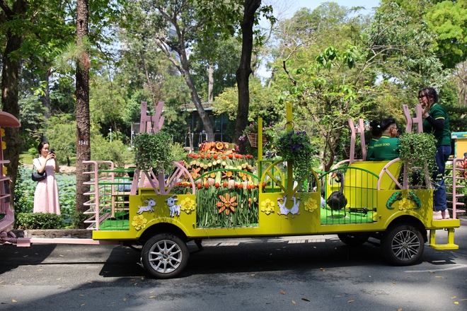 Mừng sinh nhật 162 năm Thảo cầm viên, “fan cứng” hào hứng lên đồ trẩy hội- Ảnh 14. Mừng sinh nhật 162 năm Thảo cầm viên, “fan cứng” hào hứng lên đồ trẩy hội- Ảnh 14.