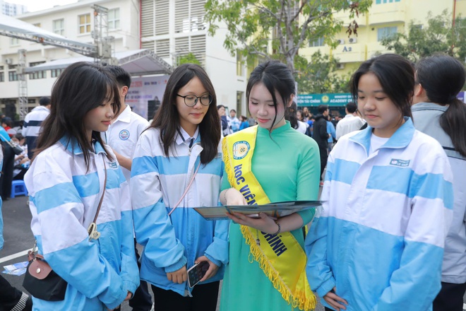Sáng nay Ngày hội tư vấn tuyển sinh - hướng nghiệp tại Hải Phòng và Cần Thơ - Ảnh 6.