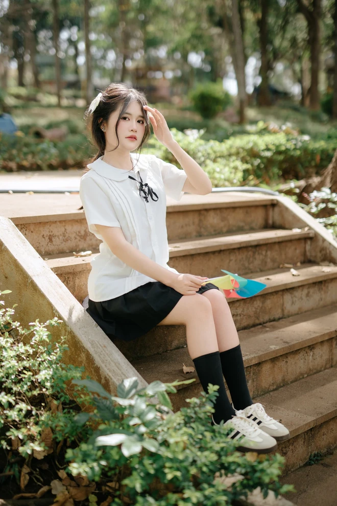 Sân chơi kỷ yếu 2k8: Lớp 12C5 Trường THPT Hoàng Hoa Thám dạo bước qua mùa hạ- Ảnh 3.