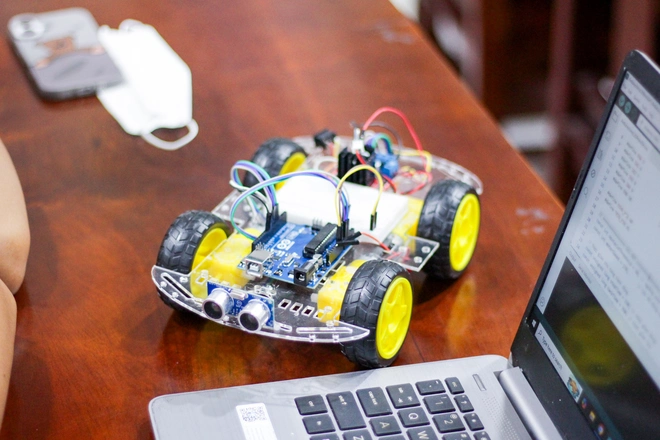 Teen Trường THPT Nguyễn Đình Chiểu 'bung ý tưởng' với 75 sản phẩm STEAM độc đáo- Ảnh 3. Teen Trường THPT Nguyễn Đình Chiểu 'bung ý tưởng' với 75 sản phẩm STEAM độc đáo- Ảnh 3.