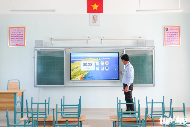 Ho Chi Minh City completes 1st school on former cemetery site - Ảnh 4.