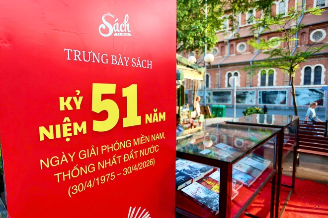 Đường sách TP.HCM khoác áo mới với nhiều hoạt động chào mừng lễ 30-4 và 1-5 - Ảnh 4.