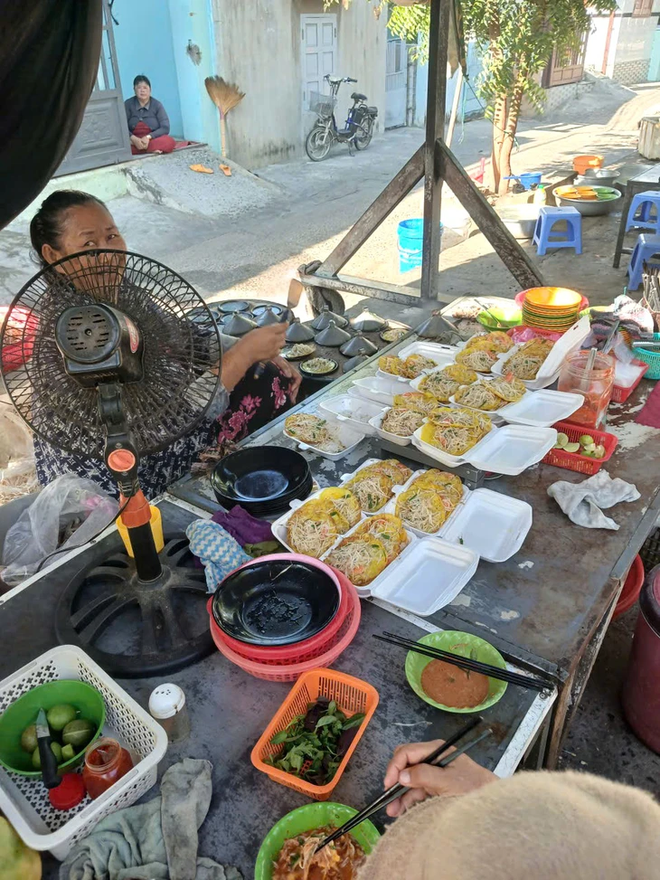 Vibrant life at Lien Huong Fishing Port in Vietnam- Ảnh 5.