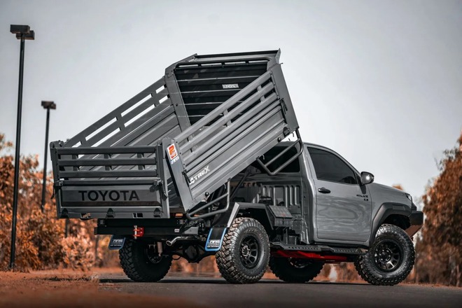 Toyota Hilux - Ảnh 28.