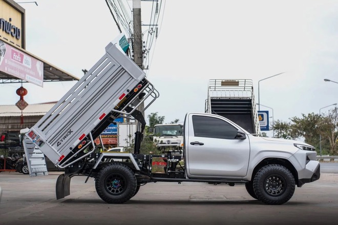 Toyota Hilux - Ảnh 16.