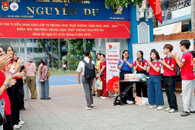 Quyết tâm trở thành chiến sĩ Hoa phượng đỏ vì câu chuyện về cục tẩy- Ảnh 8.