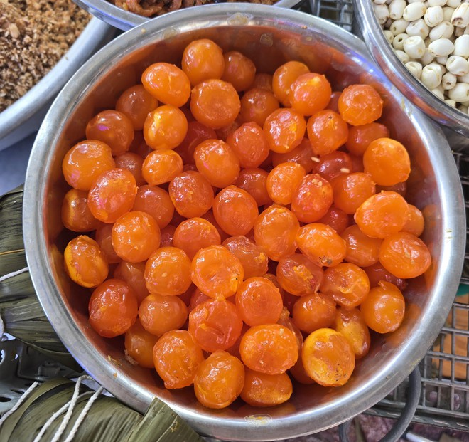 Nấu bánh bá trạng suốt đêm phục vụ Tết Đoan ngọ mùng 5-5 - Ảnh 7.