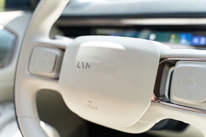 Lynk & Co 900 ra mắt Việt Nam: Giá 3,069 tỉ, không xăng chạy 170km, hai màn 30inch - Ảnh 7.