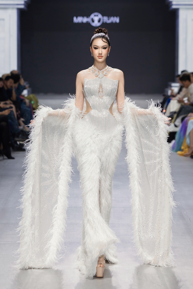 Vanessa Pulgarín hóa ‘nữ thần ánh sáng’ trong show diễn của Nguyễn Minh Tuấn - Ảnh 6.