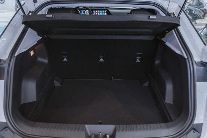 Omoda C5 bổ sung bản Sport ở Việt Nam: Giá 559 triệu, đi 5 năm không tốn tiền xăng, thêm lựa chọn đấu Toyota Yaris Cross - Ảnh 10.