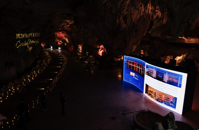 Asia's top architecture, hospitality awards ceremony held in Vietnam's 150-million-year-old cave for first time- Ảnh 2.