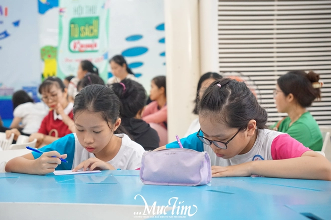 Viết văn về bữa cơm gia đình, bạn nhỏ mong "con không một mình" - Ảnh 2.