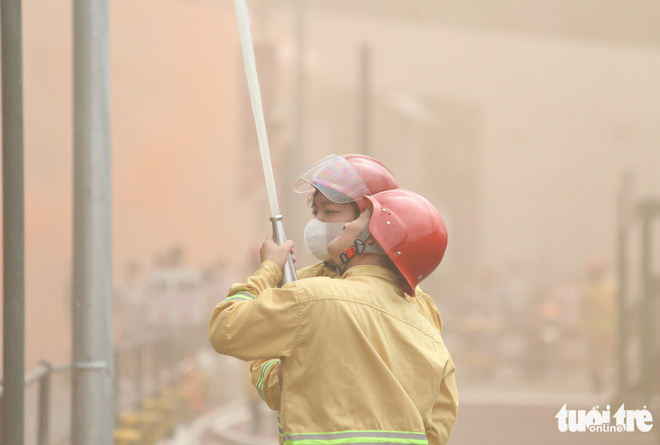 Over 700 people take part in fire drill at Ho Chi Minh City shopping mall- Ảnh 6.