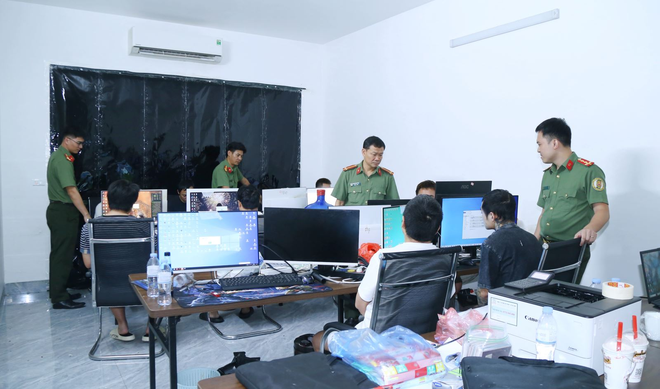 11 Chinese nationals arrested in Vietnam for allegedly running online scam targeting French citizens- Ảnh 1.