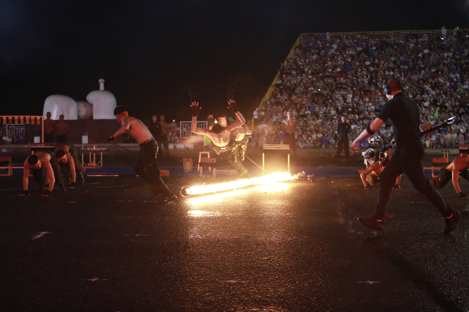 Vietnamese public security forces impress locals, visitors with martial arts, cavalry display- Ảnh 4.