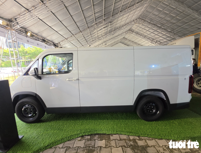New electric van set to enter Vietnam market- Ảnh 1.