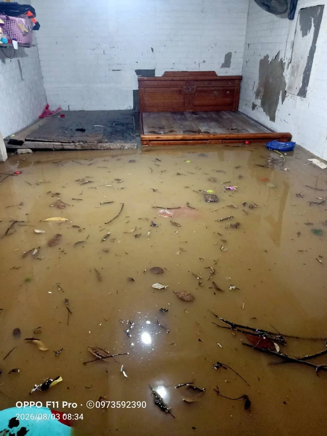 Flooding prompts evacuation of residents in Vietnam’s mountainous province - Ảnh 4.