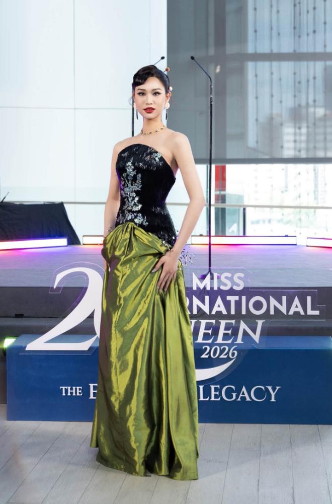Vietnamese beauty predicted to make top 5 at Miss International Queen 2026- Ảnh 6.
