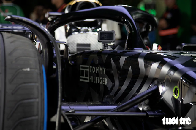 ‘F1 race car’ from Hollywood film F1 The Movie arrives in Vietnam - Ảnh 19.