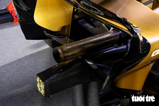 ‘F1 race car’ from Hollywood film F1 The Movie arrives in Vietnam - Ảnh 4.