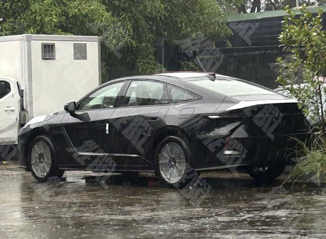 First Lexus EV spotted in Vietnam, with 440km range- Ảnh 1.