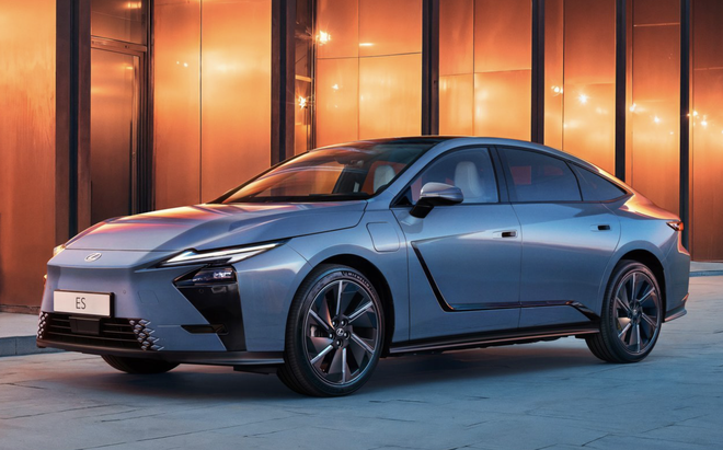 First Lexus EV spotted in Vietnam, with 440km range- Ảnh 3.