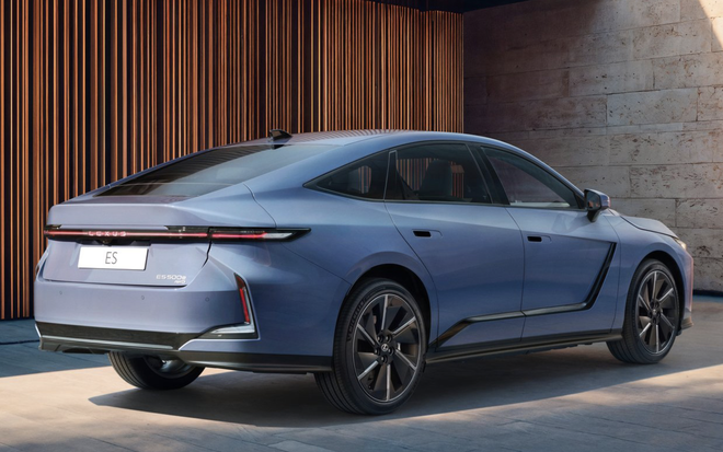 First Lexus EV spotted in Vietnam, with 440km range- Ảnh 4.