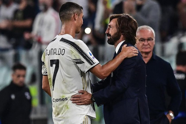 Ronaldo lại được HLV Andrea Pirlo ‘bốc’ lên mây