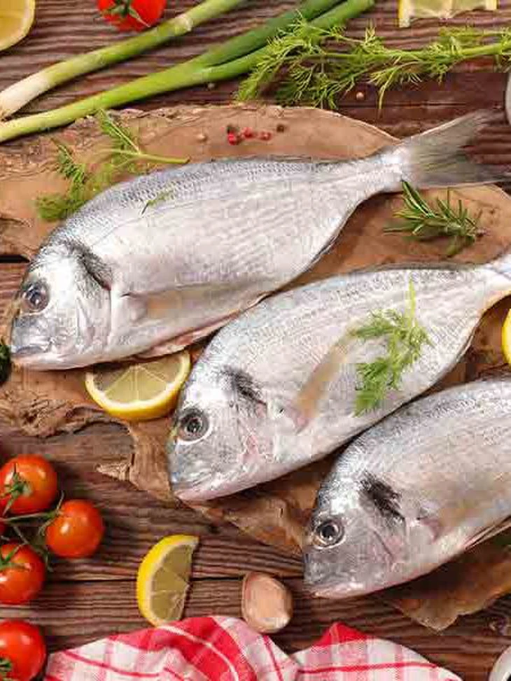 Người cao tuổi nên ăn bao nhiêu cá một tuần? - Ảnh 3.