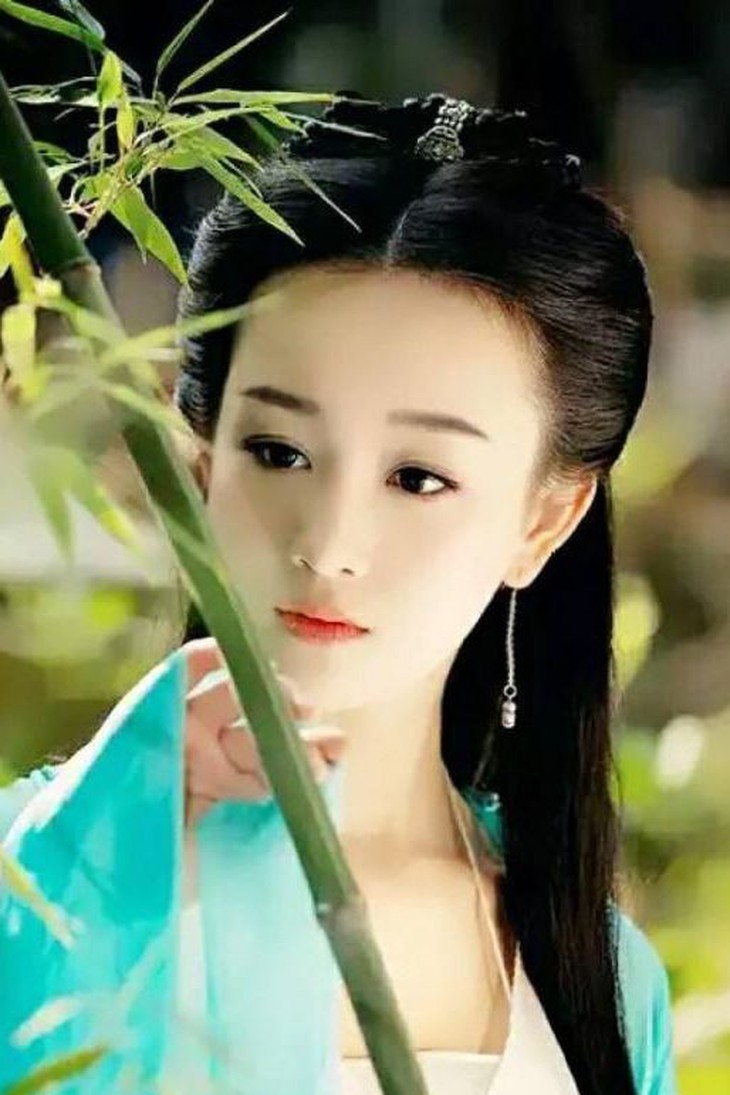 Những mỹ nhân sự nghiệp tuột dốc vì nghiện phẫu thuật thẩm mỹ
