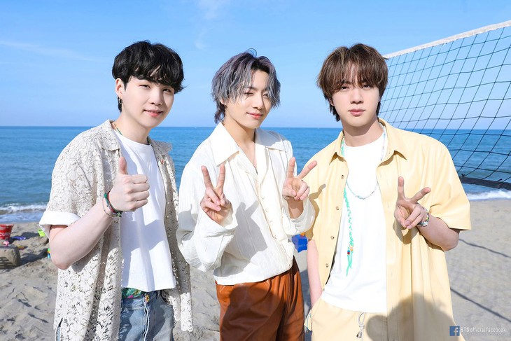 Fan sốc nặng vì lịch biểu diễn cuối năm dày đặc của BTS