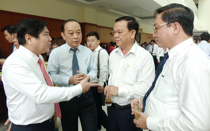 Giáo viên phân tâm vì mưu sinh là mất mát lớn - Ảnh 1. Giáo viên phân tâm vì mưu sinh là mất mát lớn - Ảnh 1.