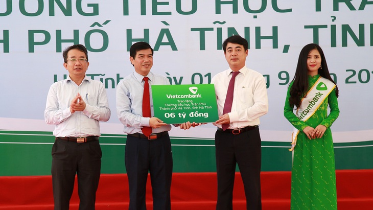 Vietcombank khánh thành và bàn giao nhiều trường học dịp khai giảng - Ảnh 2. Vietcombank khánh thành và bàn giao nhiều trường học dịp khai giảng - Ảnh 2.