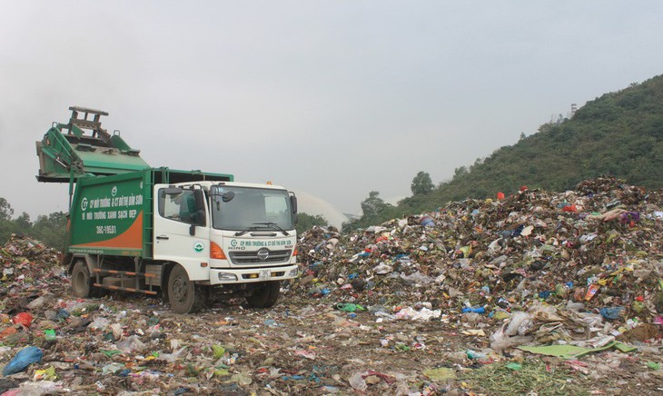 Nhiều mâu thuẫn trong lời khai bà nội nghi giết cháu 23 ngày tuổi - Ảnh 2. Nhiều mâu thuẫn trong lời khai bà nội nghi giết cháu 23 ngày tuổi - Ảnh 2.
