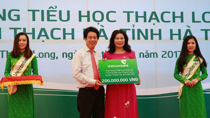 Vietcombank khánh thành và bàn giao nhiều trường học dịp khai giảng - Ảnh 1. Vietcombank khánh thành và bàn giao nhiều trường học dịp khai giảng - Ảnh 1.