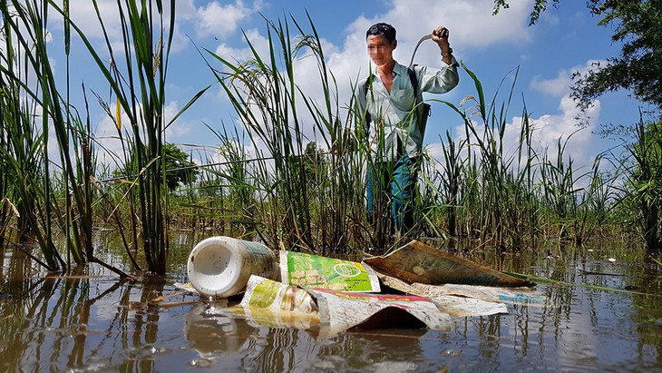 Vụ Mất kiểm soát thuốc trừ sâu: Phải chặn từ gốc - Ảnh 1.