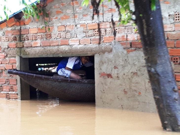 Mưa lũ, Quảng Nam hủy lễ kỷ niệm ngày Nhà giáo VN - Ảnh 1.